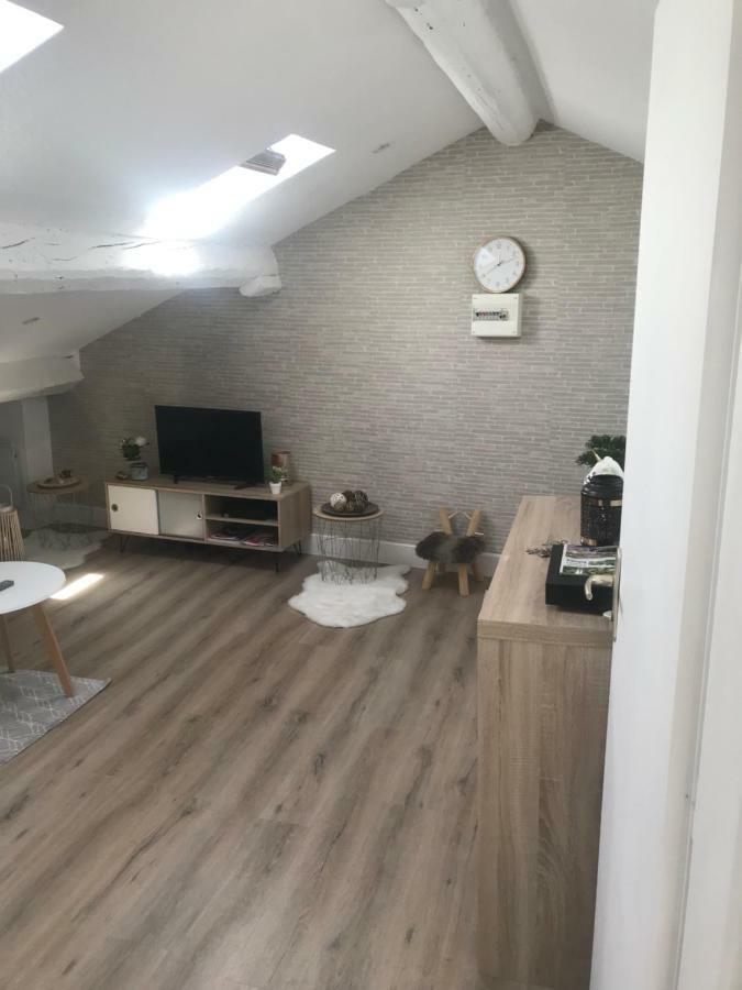 דירות Valence 26000 מראה חיצוני תמונה